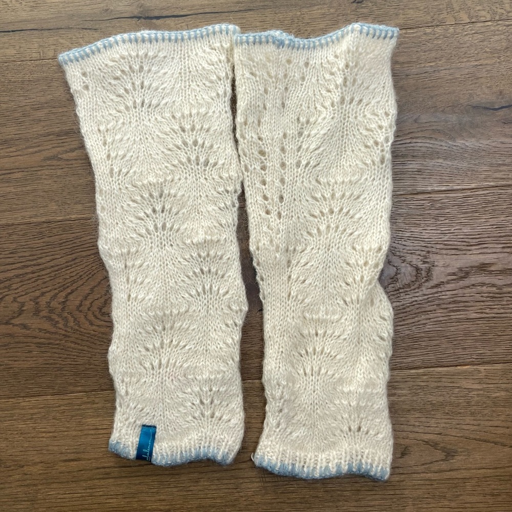 Vintage Lululemon Knitted Leg Warmers, Cream with baby blue trim -NWOT